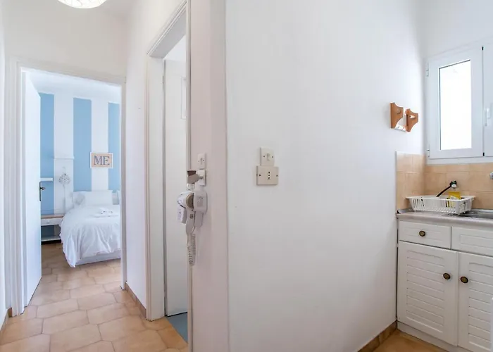 Livadia Seaside 14 פארוס